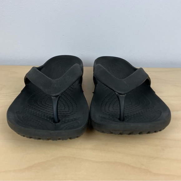 Crocs Women’s Size 7.0 Kadee II Flip Flops Triple Black Thong Sandals - Picture 6 of 10